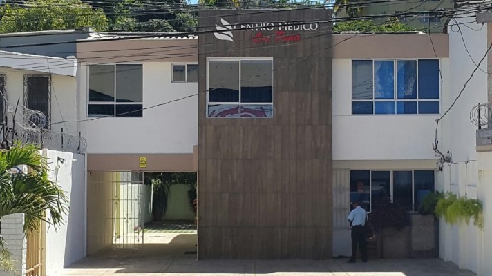 Se alquila clínica en zona médica Colonia Escalón