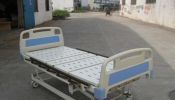 Vendo cama hospitalaria usadita de cuatro sistemas de elevación y ajuste de respaldos y del sistema de subir y bajar