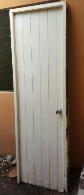 Puerta Metalica de 210cm x 65 cm