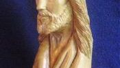 Vendo busto tallado a mano de olivo de Jesús con la corona de espinas elaborada en Tierra Santa, excelente condición